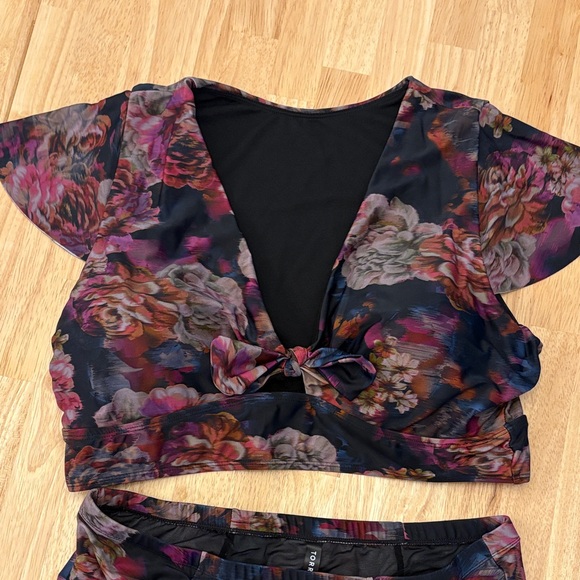 Floral Black and Pink Bikini Set - Picture 3 of 7